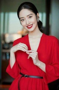 杨采钰